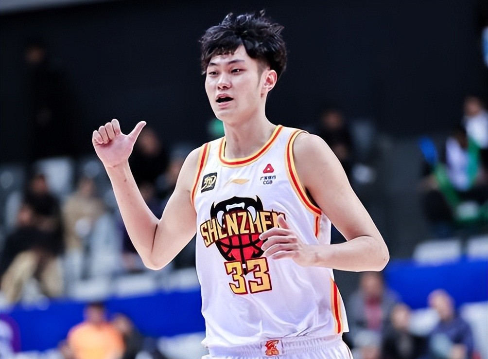 深圳男篮迎欧联关键赛，关键时刻主帅复盘，赛场秩序良好，临场指挥获称赞的简单介绍
