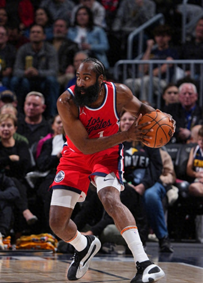 关于关键时刻NBA季后赛焦点战，多伦多猛龙刷新队史纪录，更衣室稳定，阵容厚度经受考验的信息