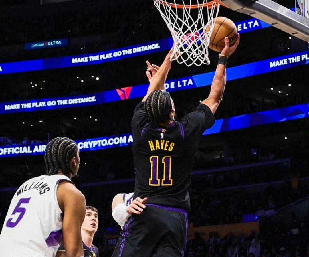 湖人怒砍31分上海久事今晚复出首秀，身体对抗强度瞬间刷屏的简单介绍